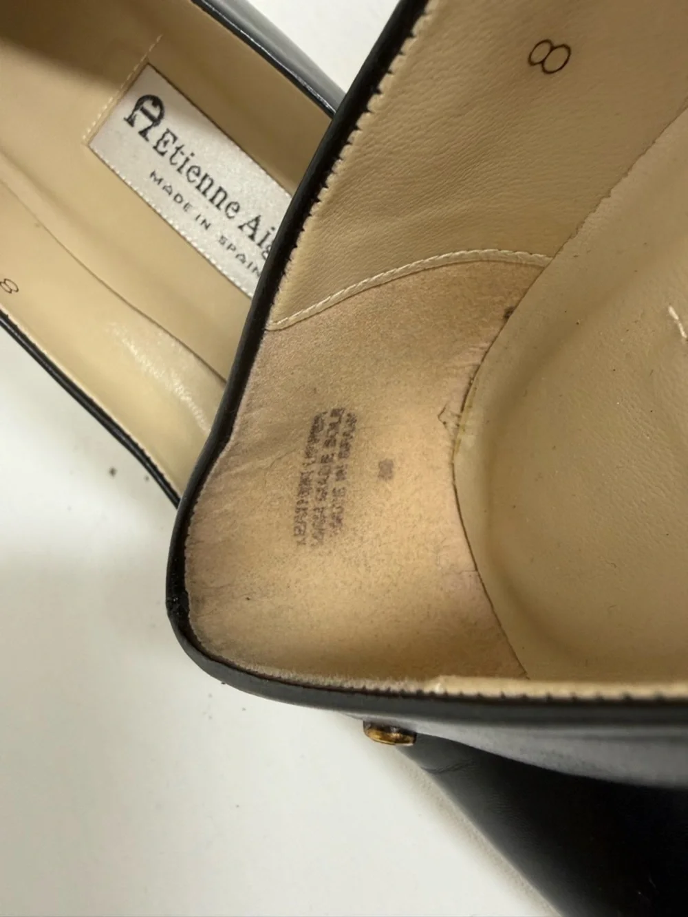 Etienne Aigner women’s vintage black leather Taylor pumps rounded toe Size 8
